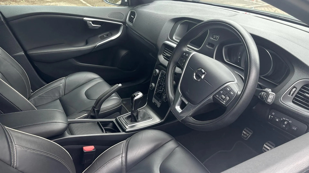 Volvo V40 2.0 T2 R-design Edition Euro 6 Ss #4