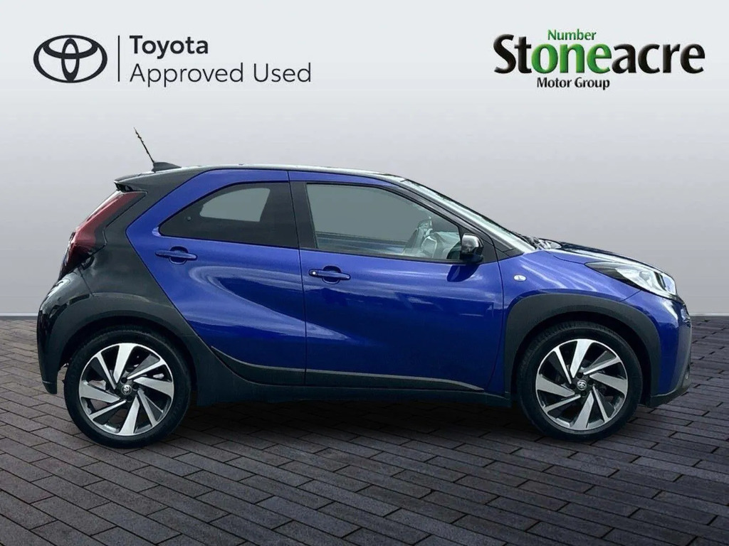 Toyota Aygo X 1.0 Vvt-i Edge FG25EKX #2