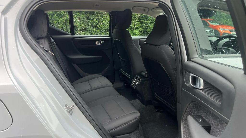 Volvo XC40 1.5 T3 163 Momentum YF21CWM  #6