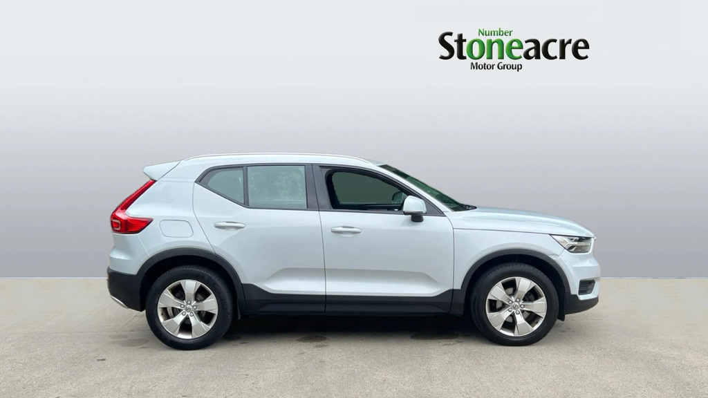 Volvo XC40 1.5 T3 163 Momentum YF21CWM  #3