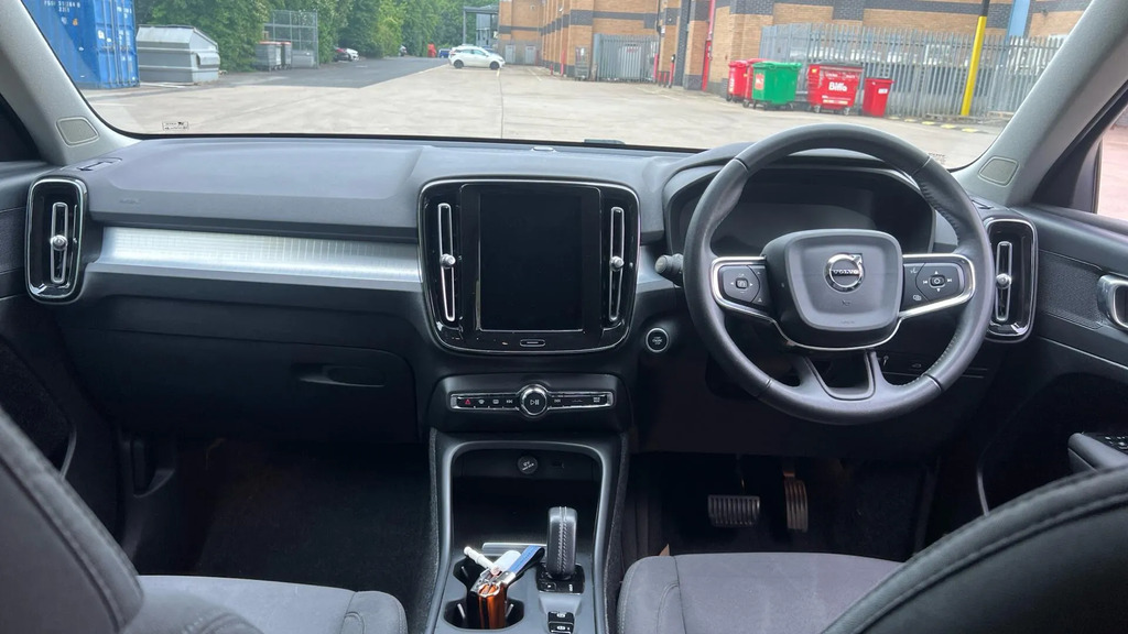 Volvo XC40 1.5 T3 163 Momentum YF21CWM  #5