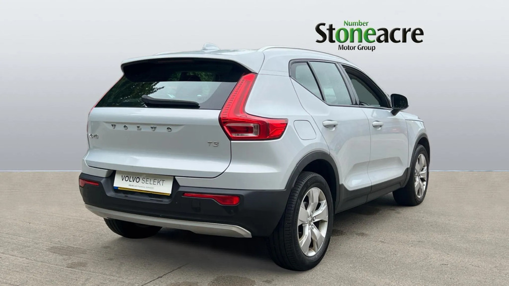 Volvo XC40 1.5 T3 163 Momentum YF21CWM  #2