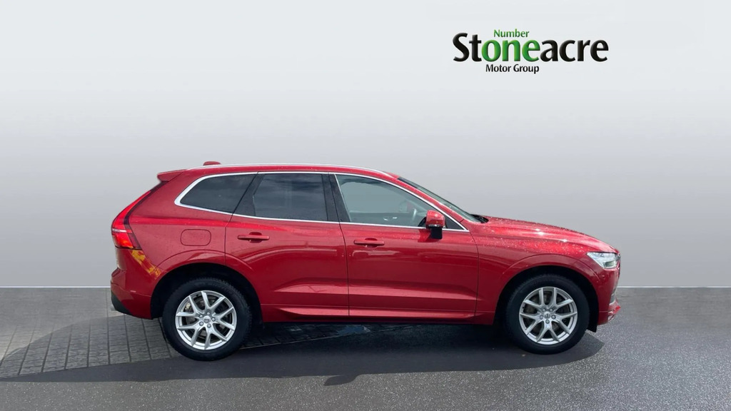 Volvo XC60 2.0 T5 Momentum Pro Euro 6 Ss YJ69UBB #3