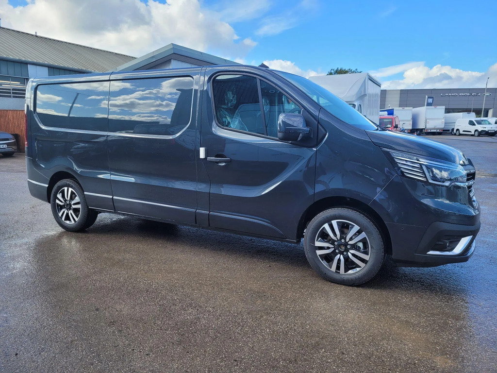 Renault Trafic 2.0 Dci Blue 30 Extra Sport Lwb Euro 6 Ss 