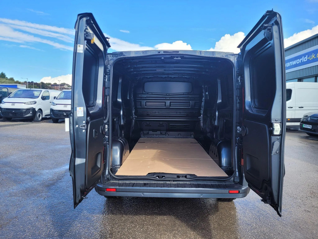 Renault Trafic 2.0 Dci Blue 30 Extra Sport Lwb Euro 6 Ss YM26CWV #6