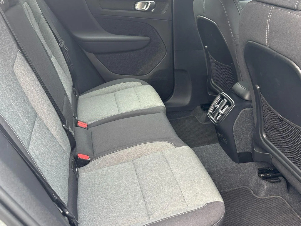 Volvo XC40 2.0 B3p Plus Dark NU73YKM #6