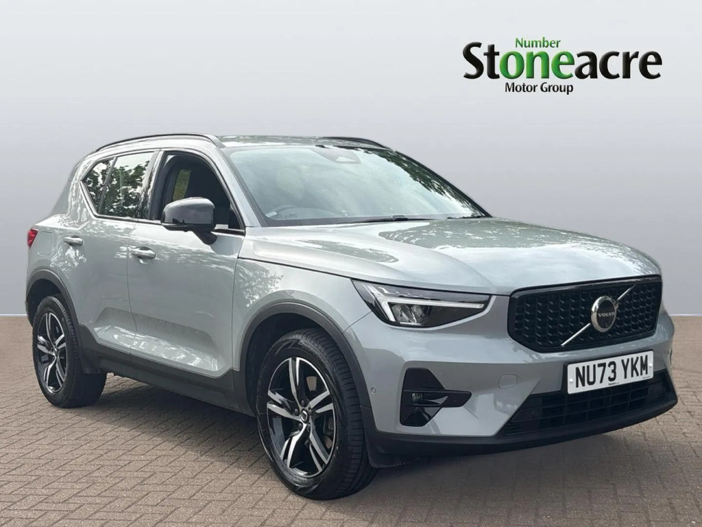 Volvo XC40 2.0 B3p Plus Dark 