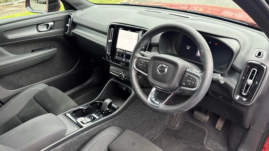 Volvo XC40 2.0 B3p Plus Dark NV24PCF #4