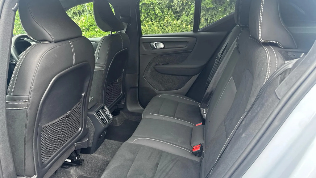 Volvo XC40 2.0 B4p Plus Dark RO75OPZ #6