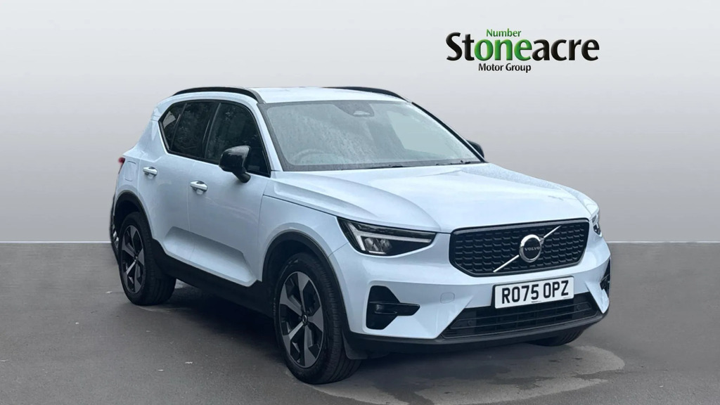 Volvo XC40 2.0 B4p Plus Dark 