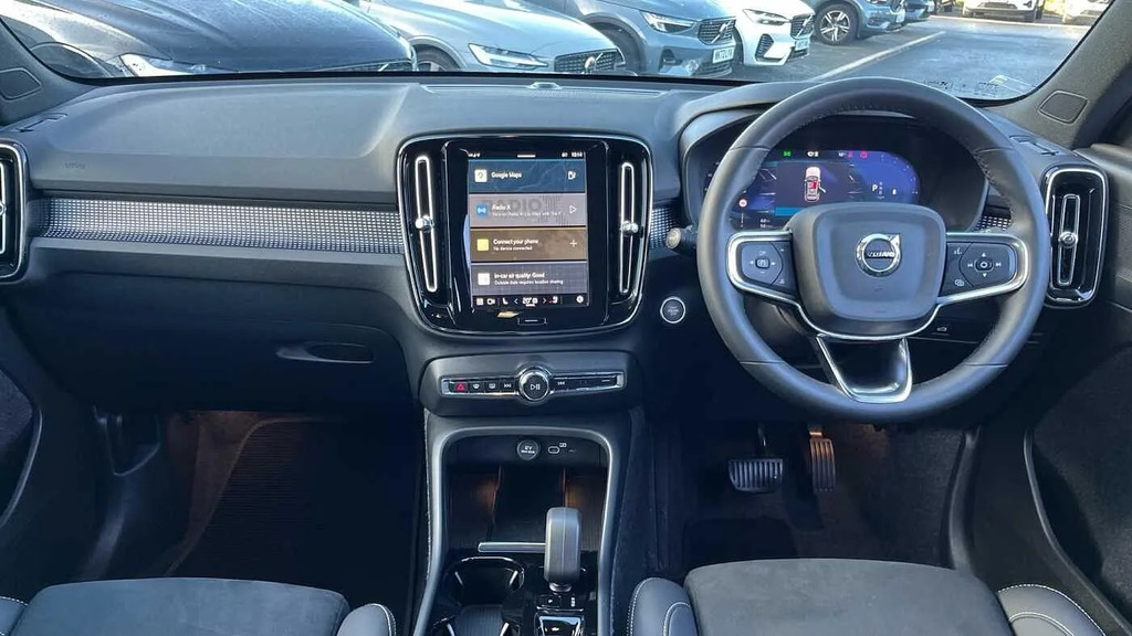Volvo XC40 2.0 B3p Plus Dark YT26WXA #5