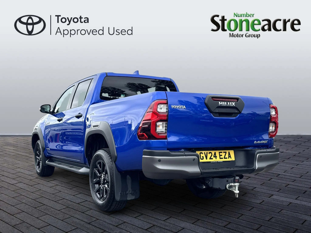 Toyota HILUX Invincible X Dcab Pick Up 2.8 D-4d  #5