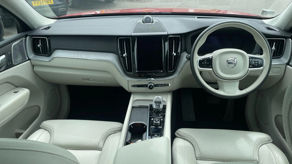 Volvo XC60 Ultimate Dark B5 250 Hp  #5