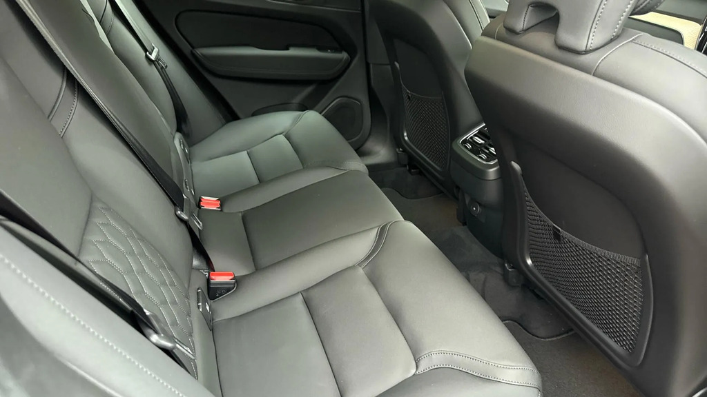 Volvo XC60 2.0 B5 Mhev Plus Pro Awd Euro 6 Ss NV26MGU #6