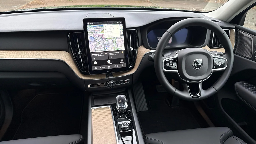 Volvo XC60 2.0 B5 Mhev Plus Pro Awd Euro 6 Ss NV26MGU #5