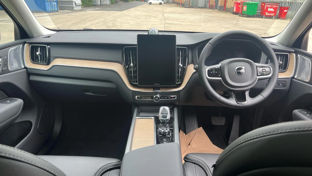 Volvo XC60 2.0 T8 18.8Kwh Ultra Bright Awd Euro 6 Ss  #5