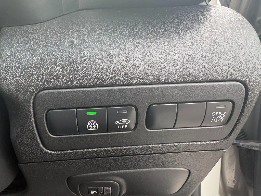 Citroen C3 Aircross Aircross 1.6 Bluehdi Flair Motd To 080723 White #24