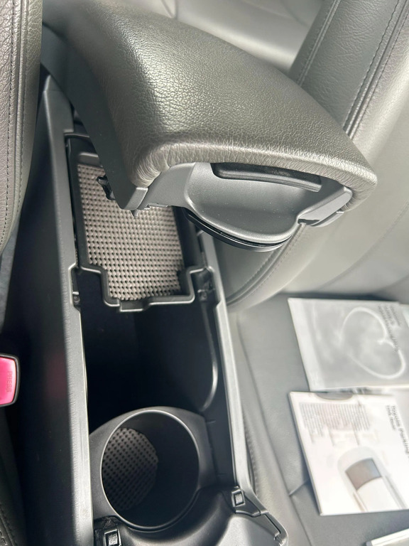 Toyota Prius Hatchback Black #27