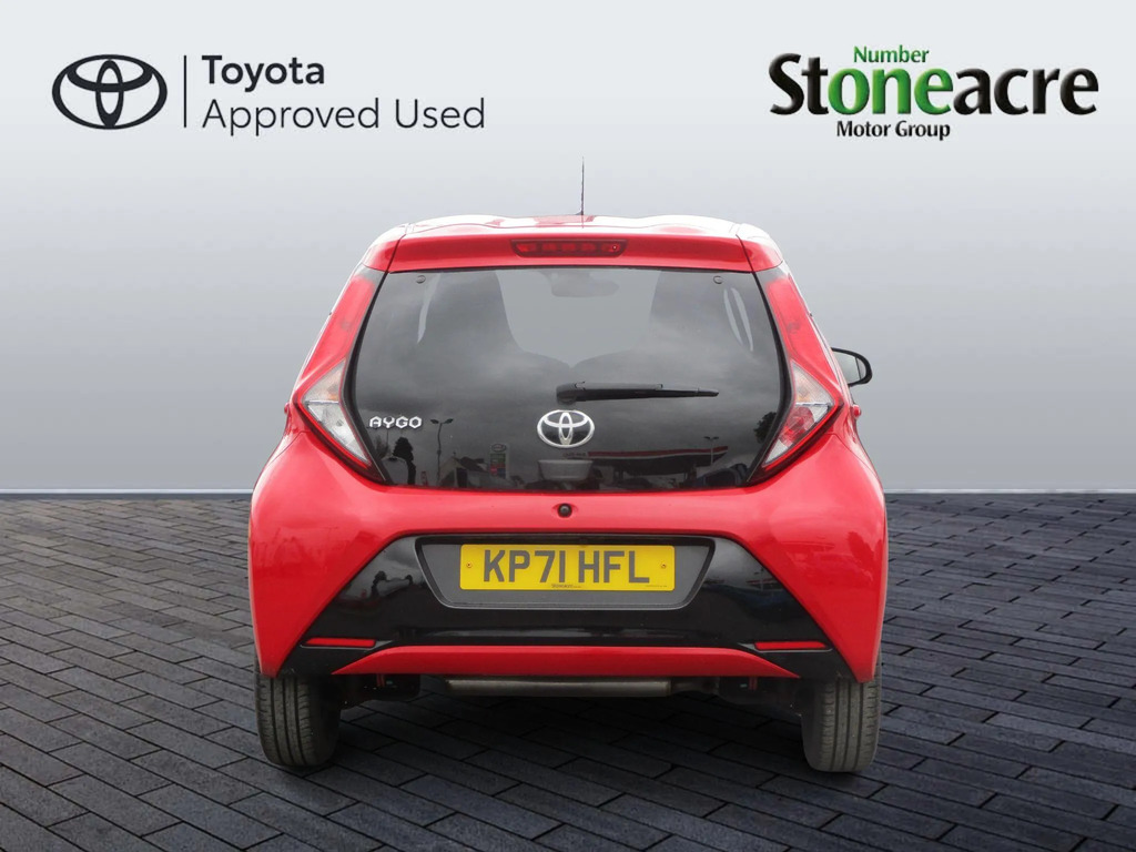 Toyota Aygo 1.0 Vvt-i X-trend Tss KP71HFL Red #4