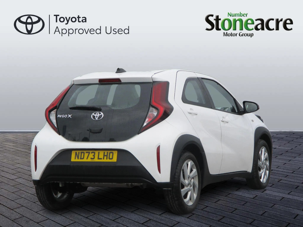 Toyota Aygo X 1.0 Vvt-i Pure ND73LHO  #3