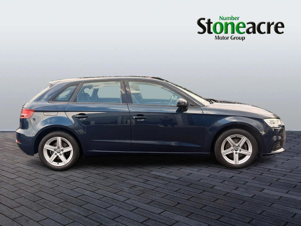 Audi A3 2.0 Tdi 35 Se Technik Sportback Euro 6 Ss Blue #2