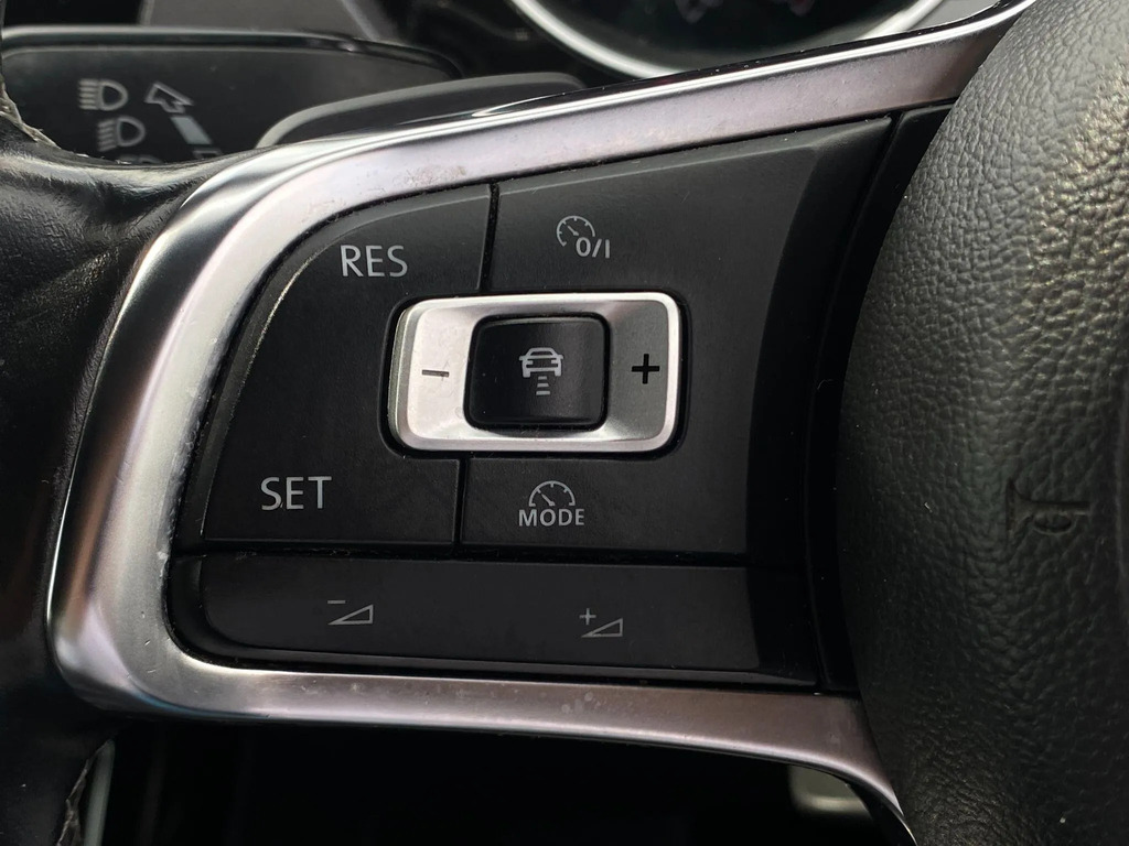 Volkswagen Touran 2.0 Se Tdi Bluemotion Technology 148 Bhp White #23