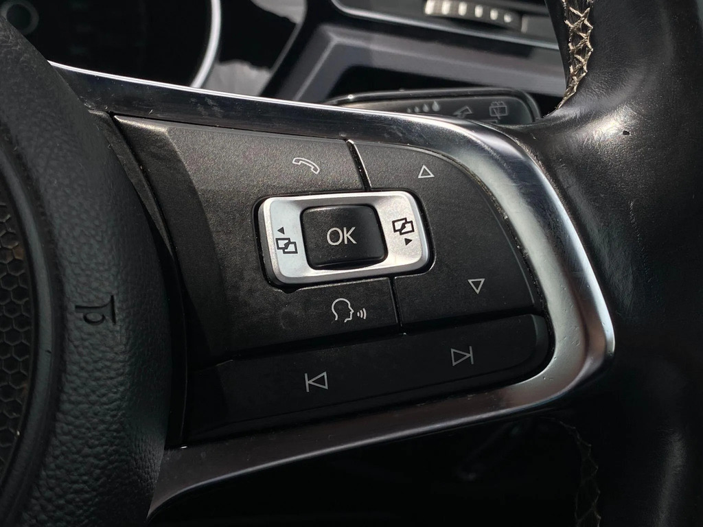 Volkswagen Touran 2.0 Se Tdi Bluemotion Technology 148 Bhp White #24