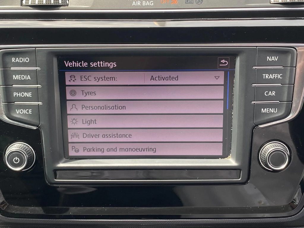 Volkswagen Touran 2.0 Se Tdi Bluemotion Technology 148 Bhp White #32