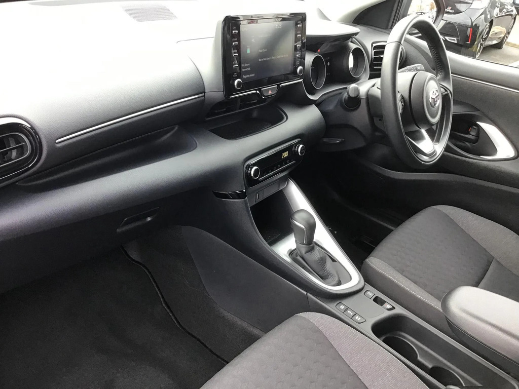 Toyota Yaris 1.5 Hybrid Design NL71YYM #5