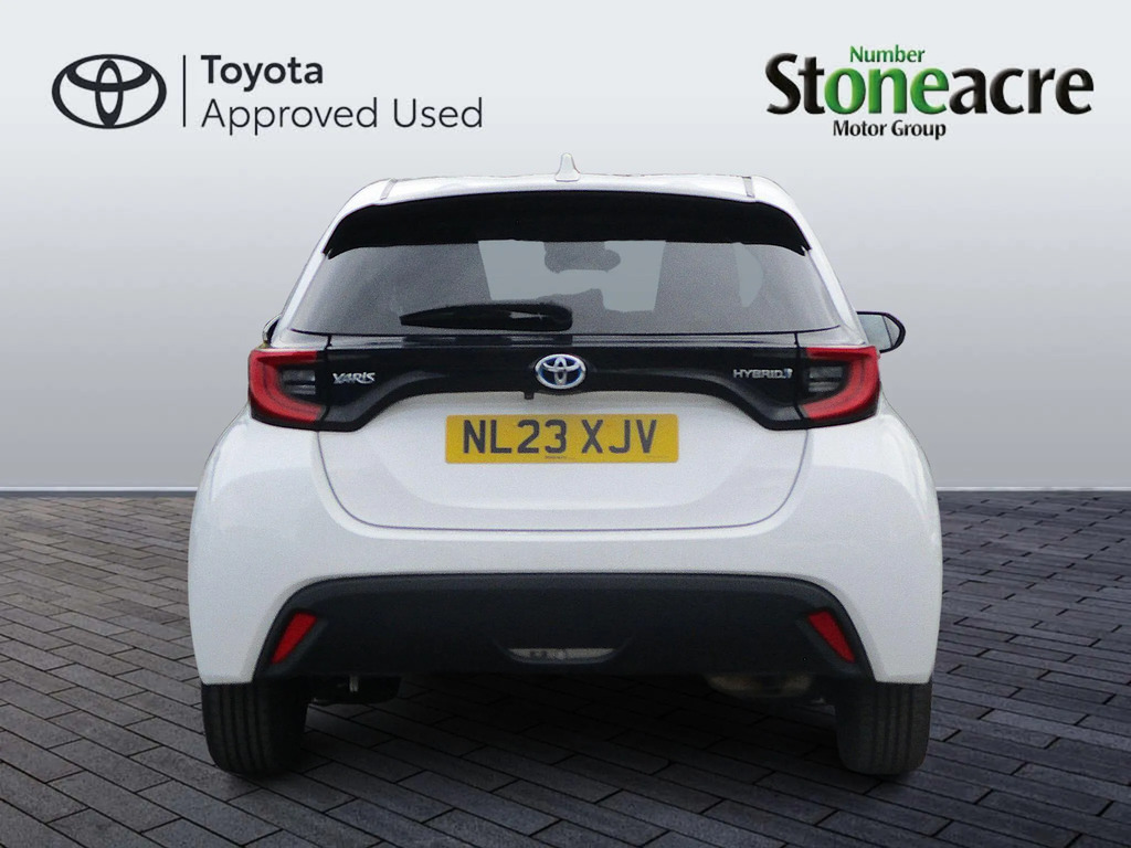 Toyota Yaris 1.5 Hybrid Design NL23XJV #4