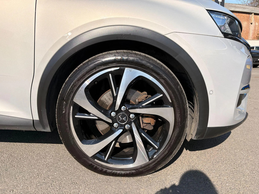 DS DS 7 Crossback 2020 Ds7 Crossback 1.5 Bhdi Performance Line Eat8 Red #24