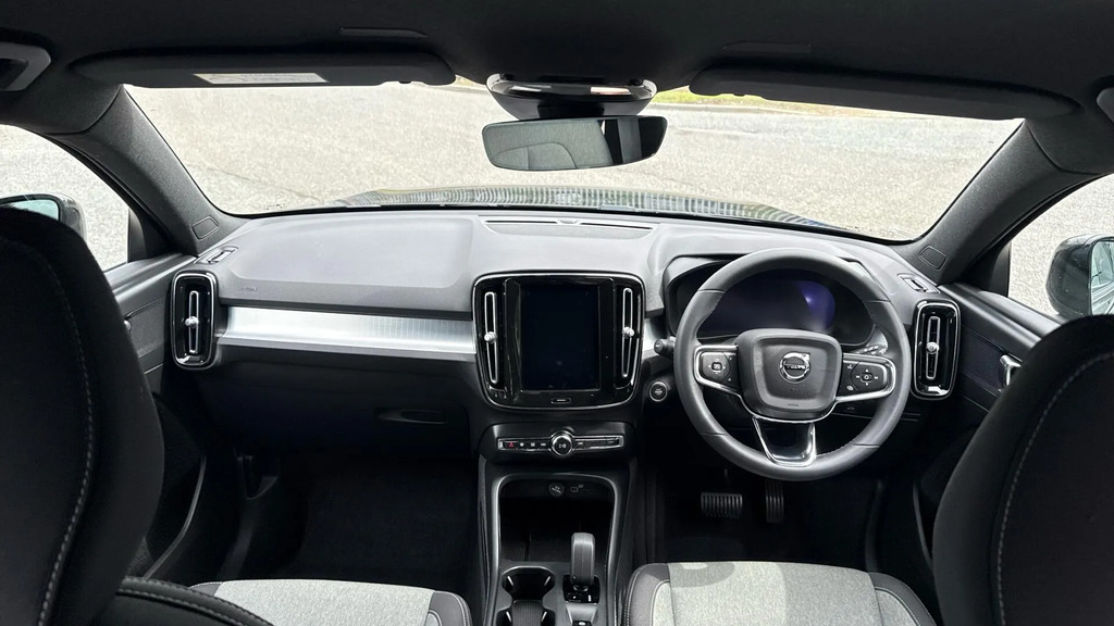 Volvo XC40 Core B3 163 Hp YB73WNU #5