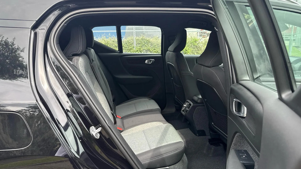 Volvo XC40 Core B3 163 Hp YB73WNU #6