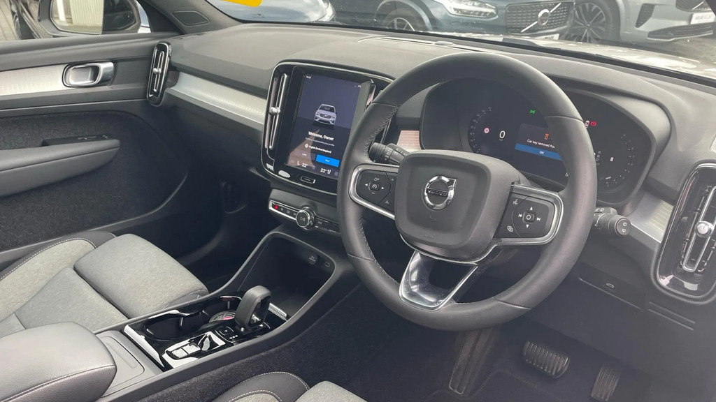 Volvo XC40 2.0 B3p Plus Dark FX23NCO #4