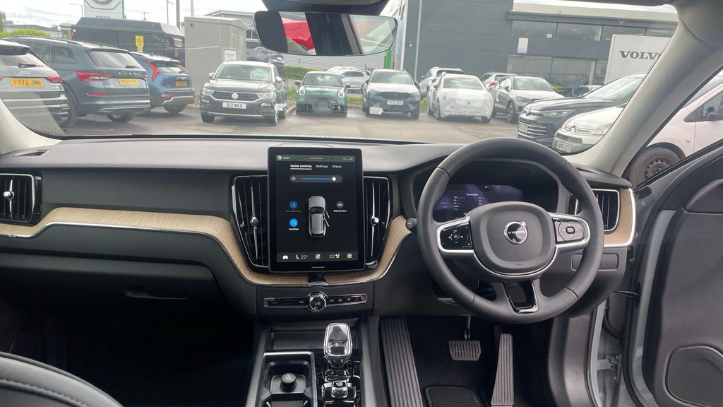 Volvo XC60 2.0 B5 Mhev Plus Pro Awd Euro 6 Ss ND26LGJ #5