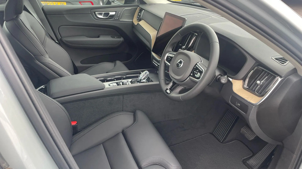 Volvo XC60 2.0 B5 Mhev Plus Pro Awd Euro 6 Ss ND26LGJ #4