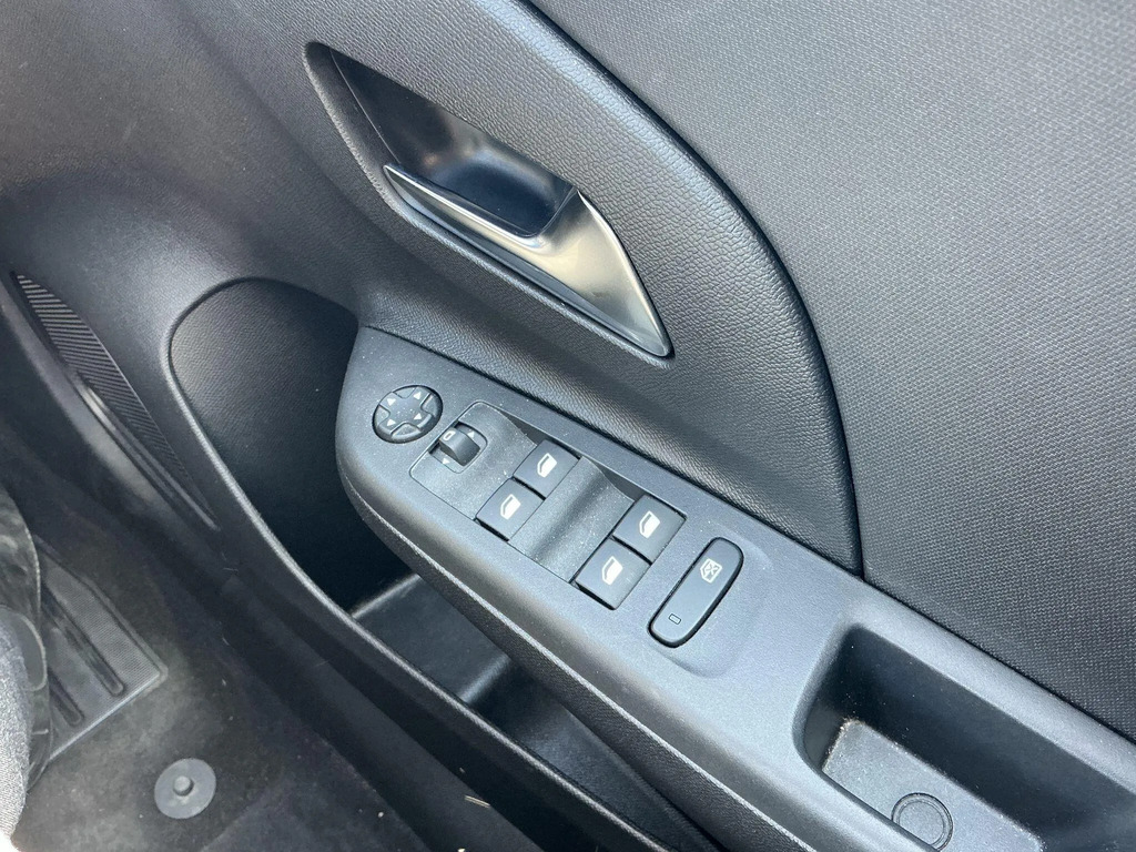 Vauxhall Corsa-e 100Kw Gs 50Kwh Red #18
