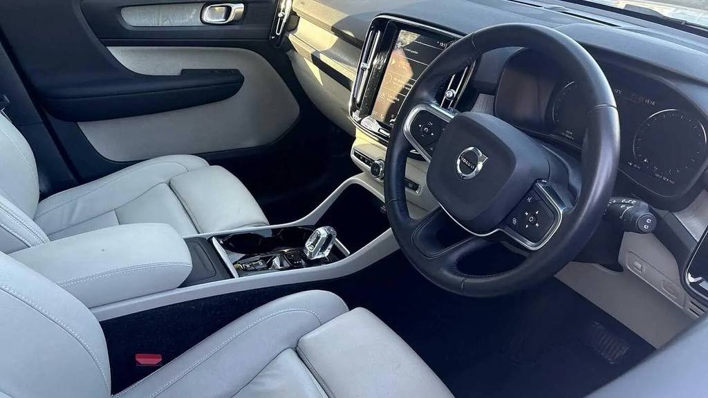 Volvo XC40 2.0 B4 Mhev Inscription Pro Awd Euro 6 Ss YF20CDU #4