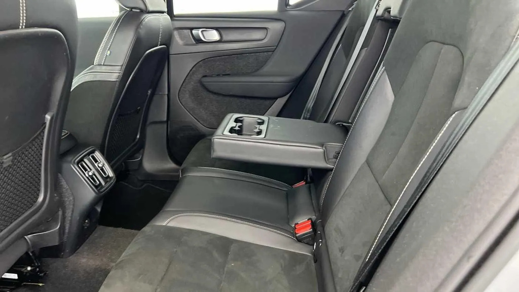 Volvo XC40 2.0 B3p Plus Dark  #7