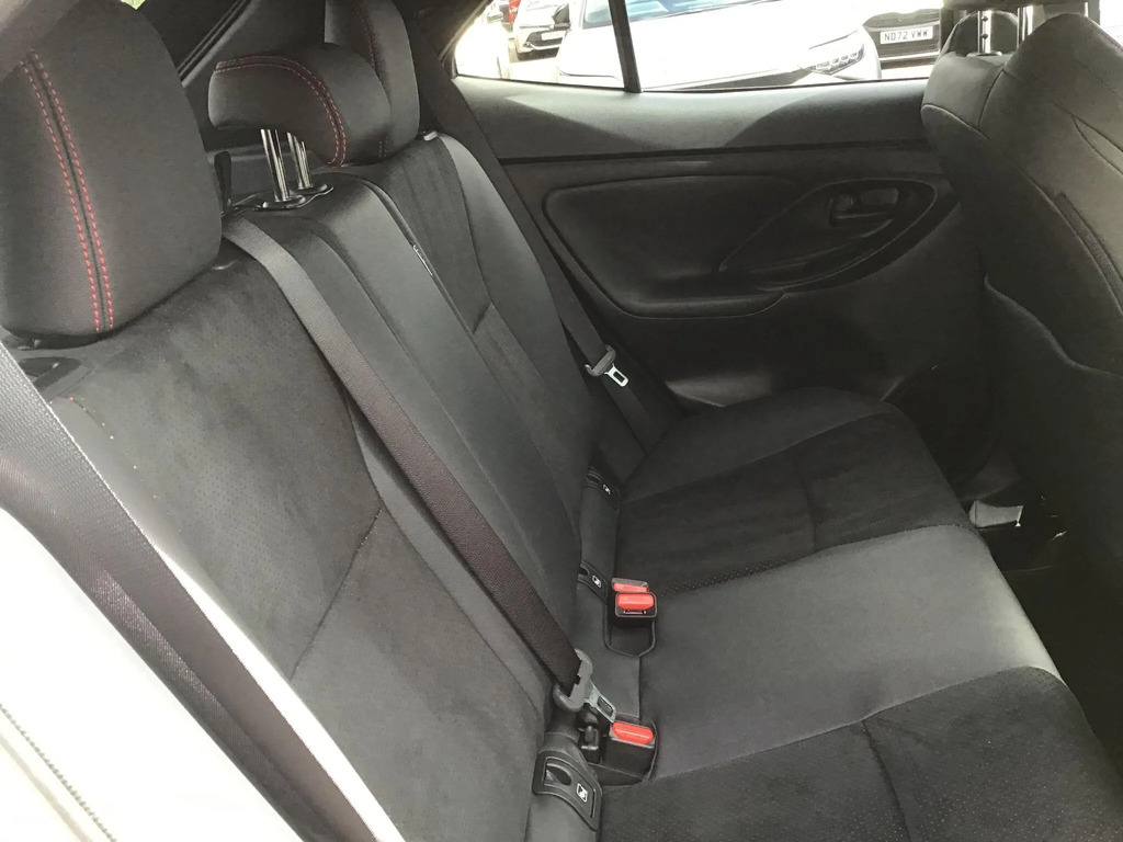 Toyota Yaris Cross 1.5 Vvt-h Excel Suv Hybrid E-cvt Euro 6 White #17