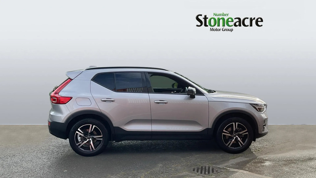 Volvo XC40 2.0 B3p Plus Dark NA73GBU #3