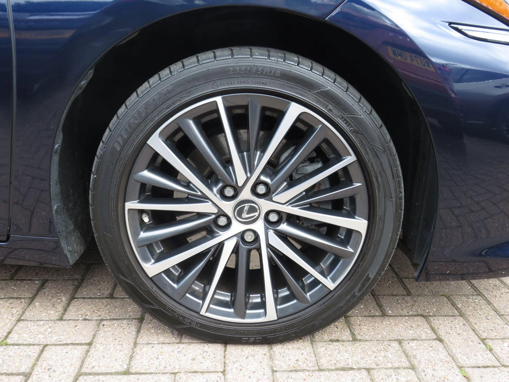 Lexus ES 300H 2.5 F-sport Cvt Silver #9