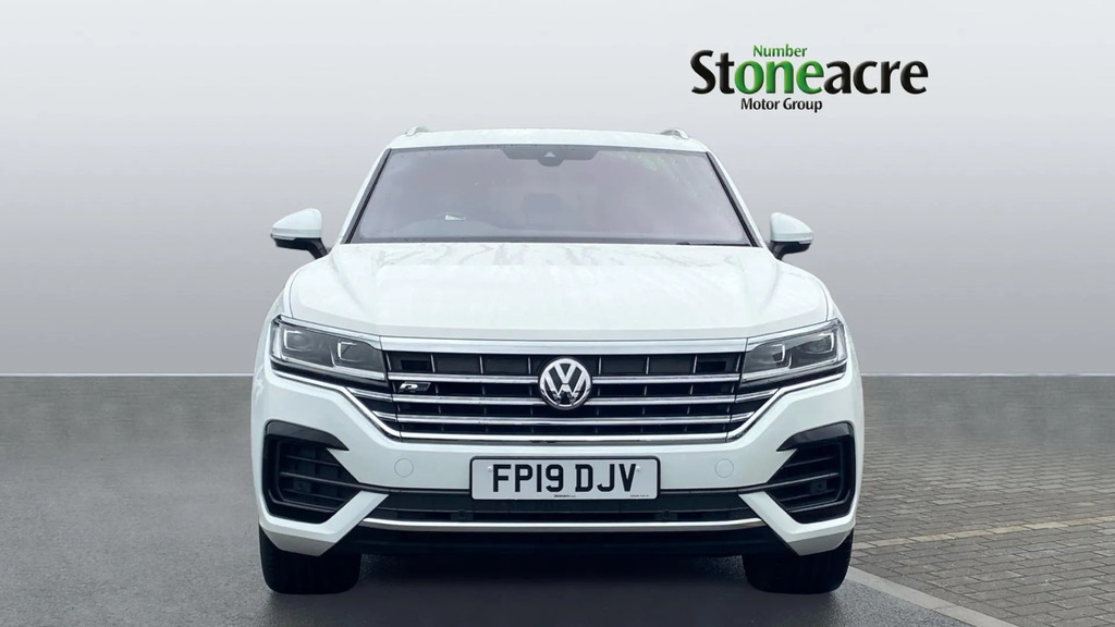 Volkswagen Touareg 3.0 Tdi V6 R-line Tech Tiptronic 4Motion Euro 6 S White #2