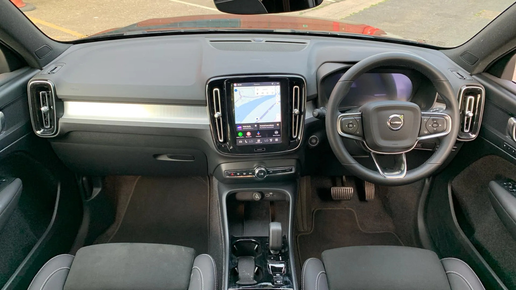 Volvo XC40 2.0 B4p Plus Dark RO75AUW #5