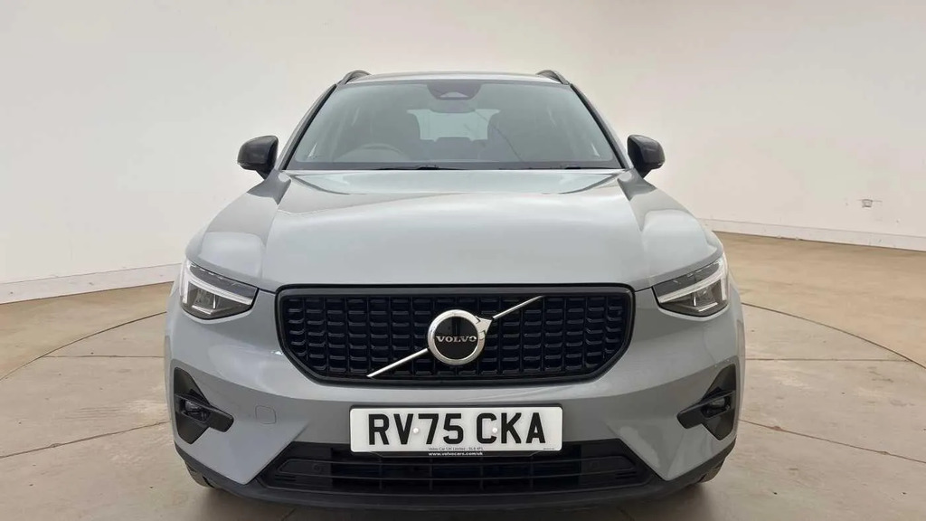 Volvo XC40 2.0 B4p Plus Dark RV75CKA #5