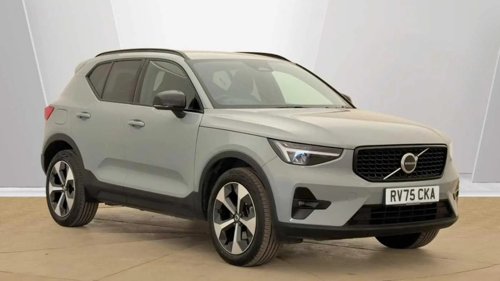 Volvo XC40 2.0 B4p Plus Dark