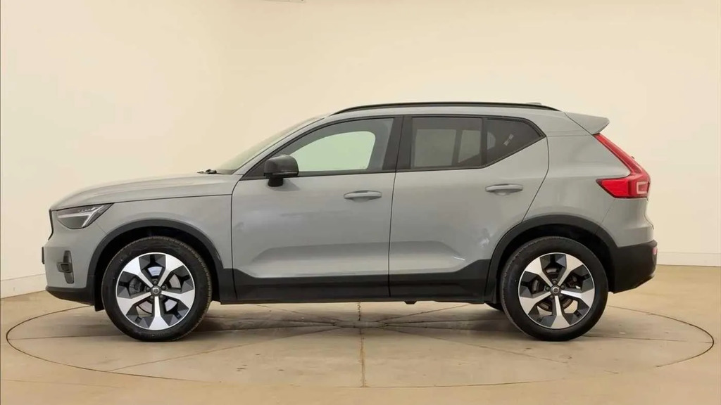Volvo XC40 2.0 B4p Plus Dark RV75CKA #6
