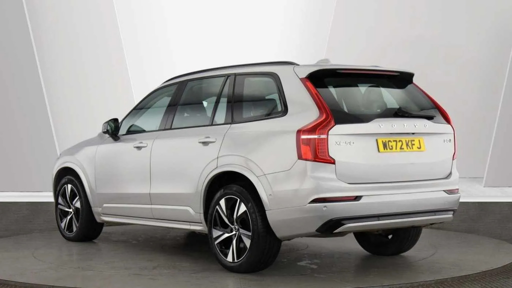 Volvo XC90 2.0 B5d 235 Plus Dark WG72KFJ #3