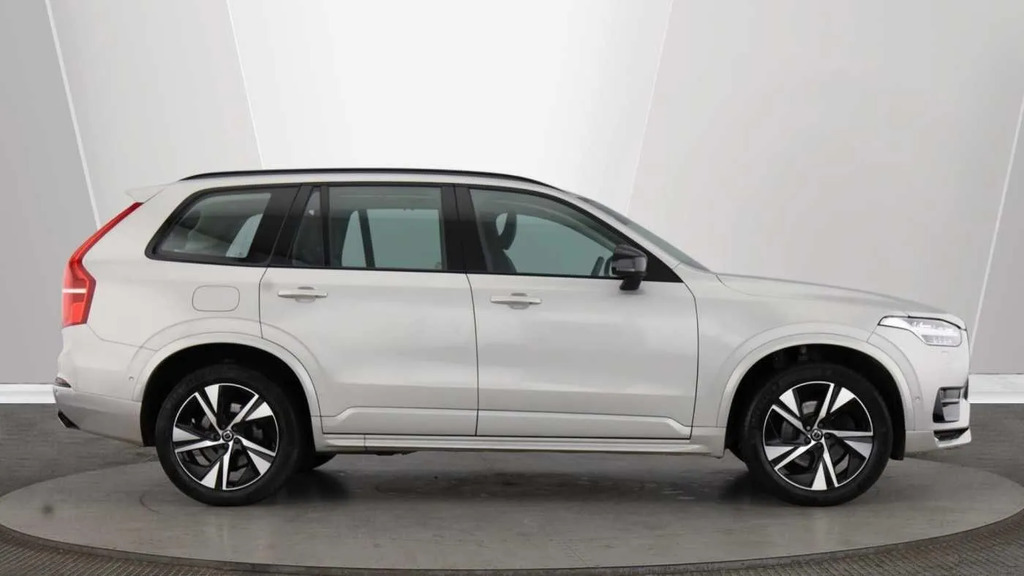 Volvo XC90 2.0 B5d 235 Plus Dark WG72KFJ #2