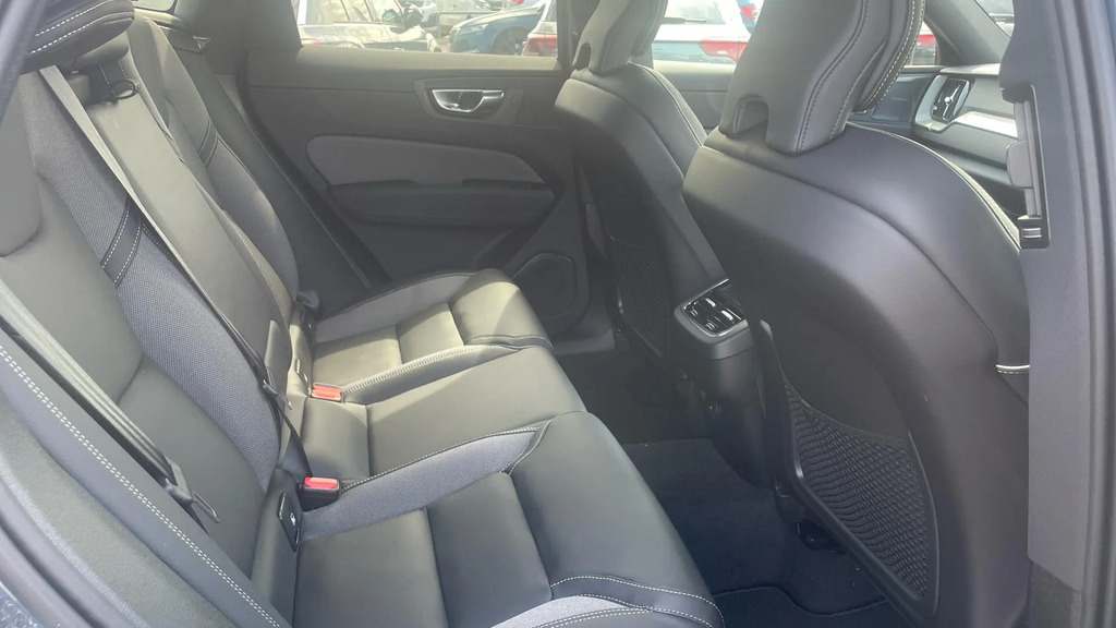 Volvo XC60 2.0 B5 Mhev Plus Black Edition Awd Euro 6 S ND26LYP  #5